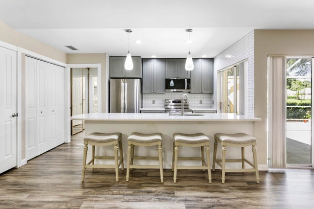 2 of 41 - 2901 Lakemont Court, Palm Beach Gardens, FL