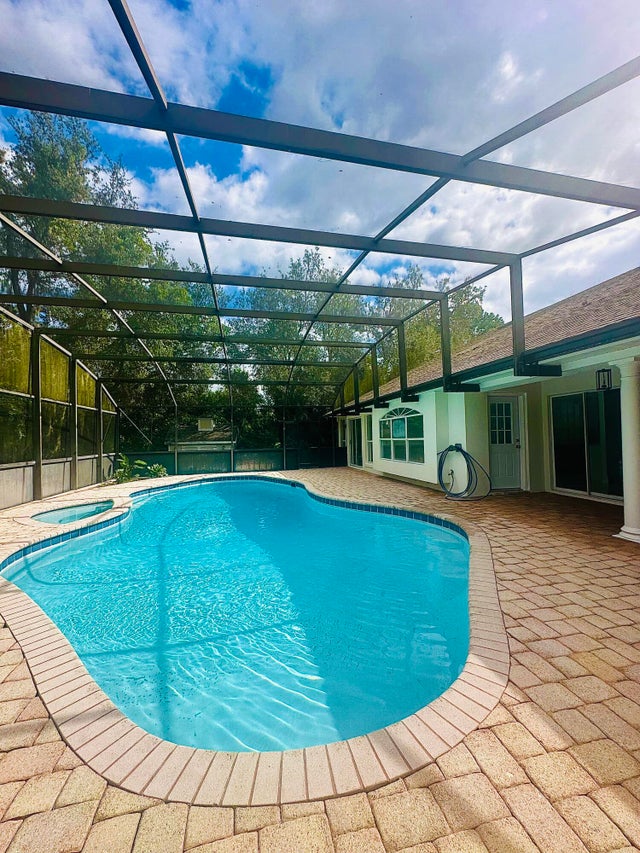 1 of 39 - 2120 Lakebreeze Way, Deltona, FL
