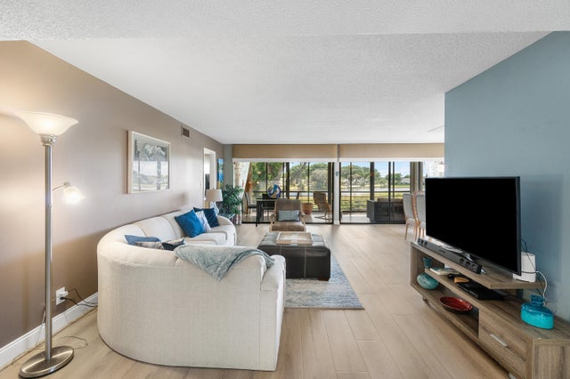 3 of 37 - 5533 Fairway Park Drive #204, Boynton Beach, FL