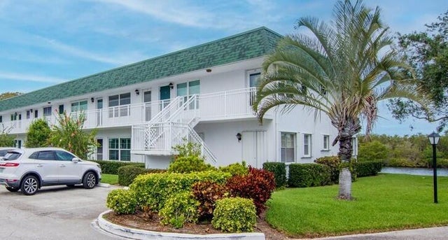 2 of 28 - 2800 Indian River Boulevard #f8, Vero Beach, FL