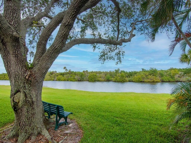 3 of 28 - 2800 Indian River Boulevard #f8, Vero Beach, FL