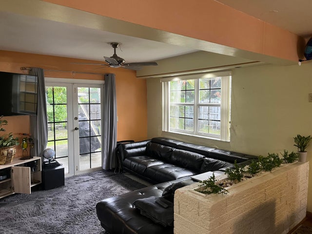 5 of 17 - 621 Sw 60th Avenue, Pembroke Pines, FL