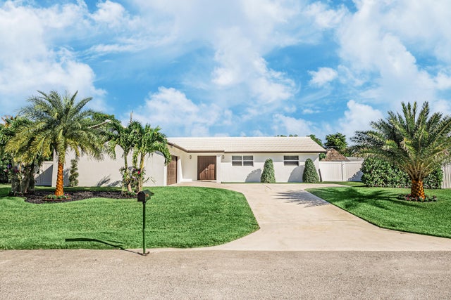 2 of 40 - 1881 Caribbean Road W, Lake Clarke Shores, FL