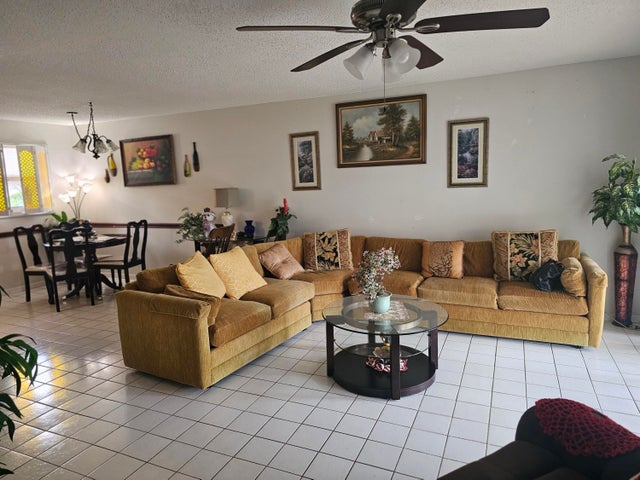 4 of 24 - 721 Lori Dr #105, Palm Springs, FL