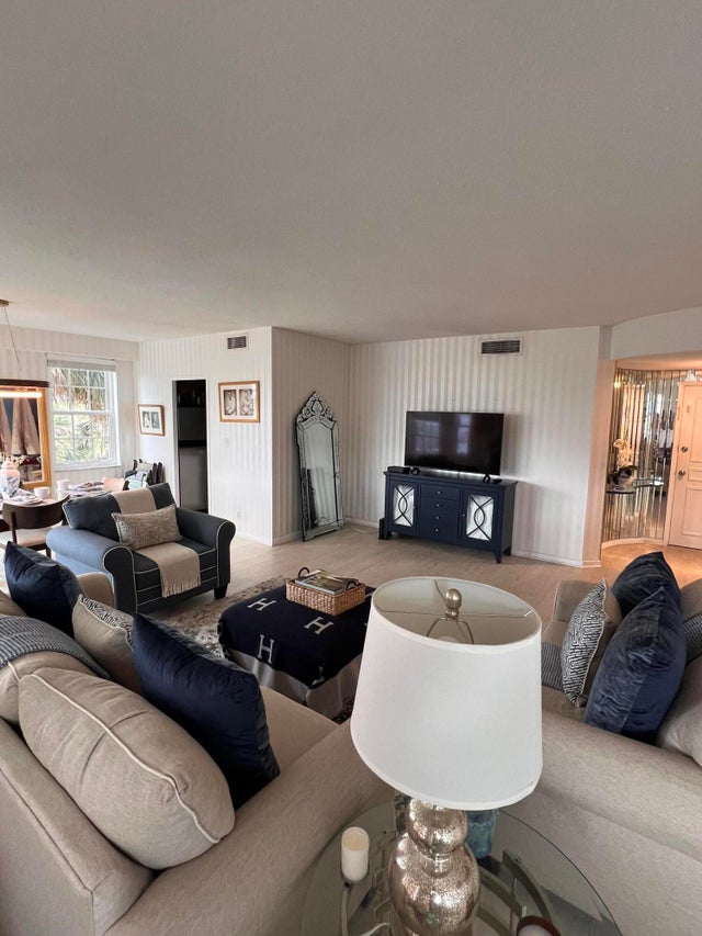3 of 16 - 3475 S Ocean Boulevard #2010, Palm Beach, FL