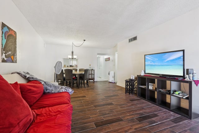 5 of 35 - 2860 Somerset Drive #307k, Lauderdale Lakes, FL