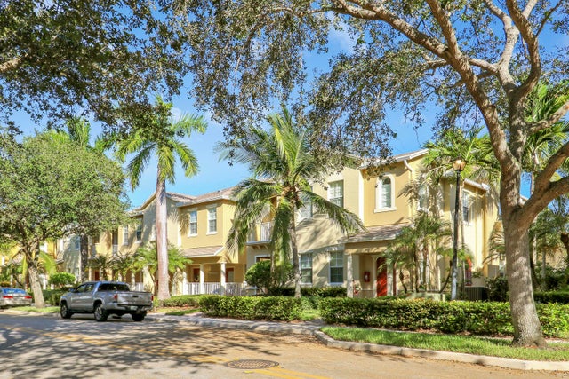 1 of 32 - 121 Seagrape Drive #102, Jupiter, FL