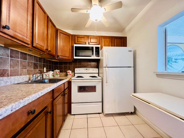 1 of 15 - 146 Sussex H, West Palm Beach, FL