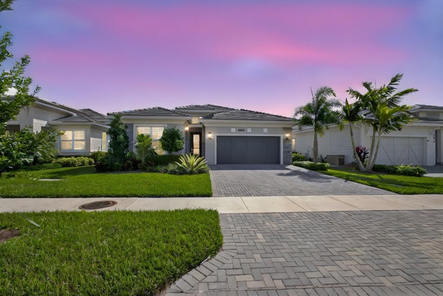 2 of 88 - 10050 Regency Way, Palm Beach Gardens, FL