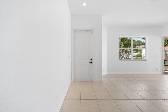 2 of 34 - 5554 Boynton Gardens Drive, Boynton Beach, FL