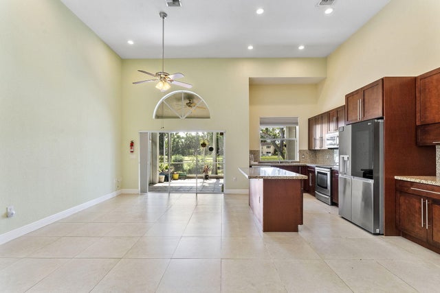 1 of 29 - 7793 Highlands Cir, Margate, FL