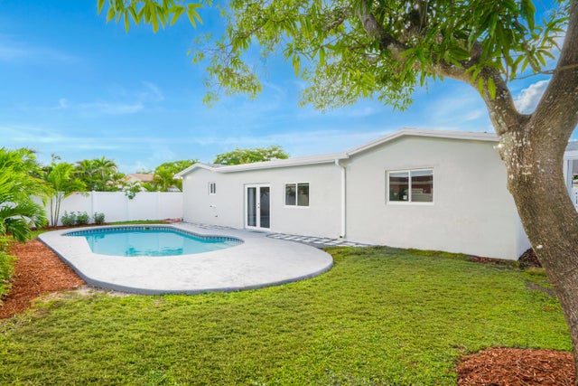 4 of 50 - 240 Nw 79th Terrace, Margate, FL