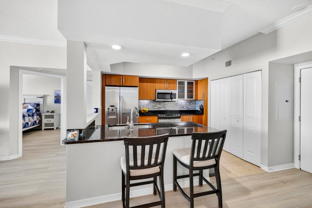 5 of 46 - 600 S Dixie Highway #811, West Palm Beach, FL