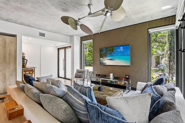 4 of 24 - 925 Ne 6th Street, Fort Lauderdale, FL