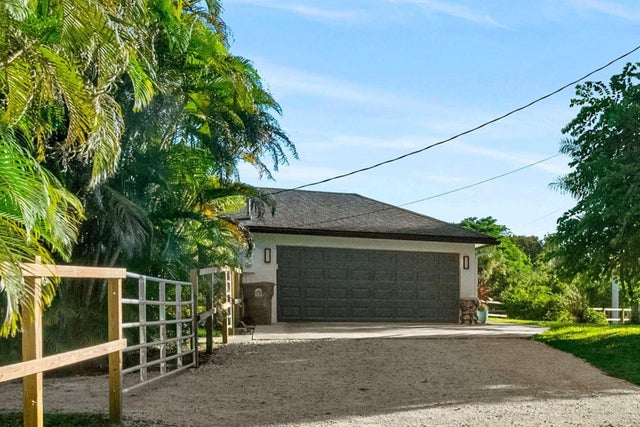 1 of 35 - 16710 75th Avenue N, Palm Beach Gardens, FL