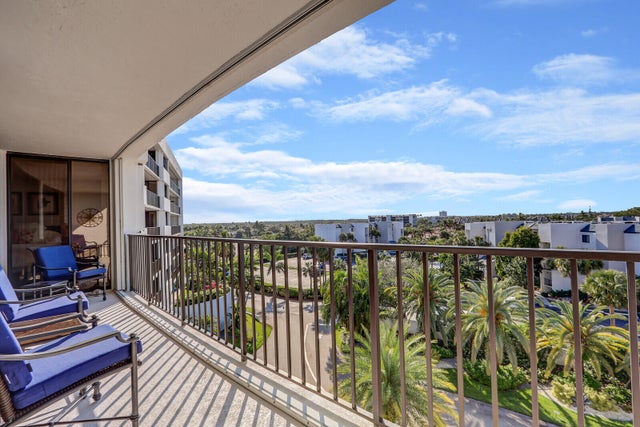 2 of 40 - 1300 S Highway A1a #424, Jupiter, FL