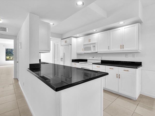 5 of 29 - 900 Greensward Lane #103-g, Delray Beach, FL
