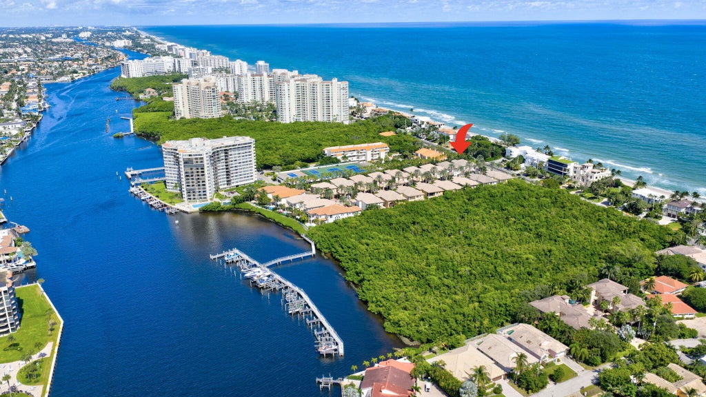 4002 S Ocean Blvd, Highland Beach