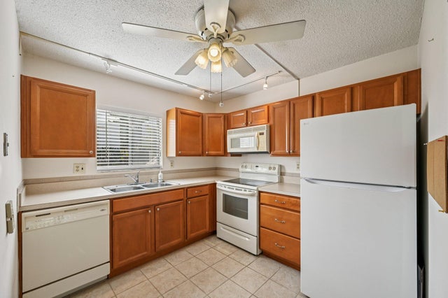 5 of 38 - 1501 Ne 13th Terrace #h1, Jensen Beach, FL