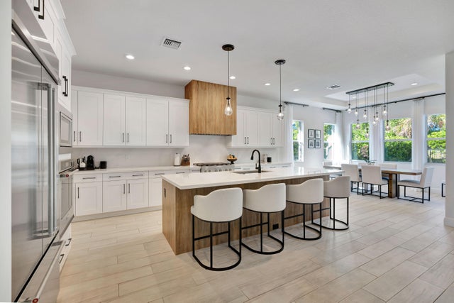 2 of 42 - 9264 Crestview Circle, Palm Beach Gardens, FL