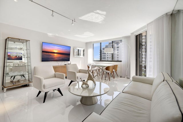 5 of 42 - 540 Brickell Key Drive #919, Miami, FL