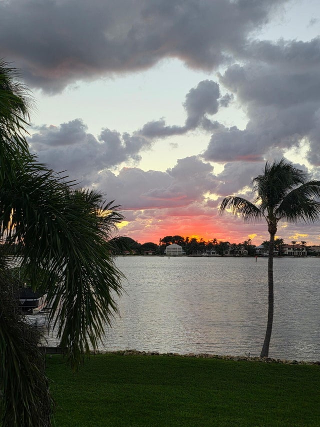 101 Ocean Cay Way, Hypoluxo