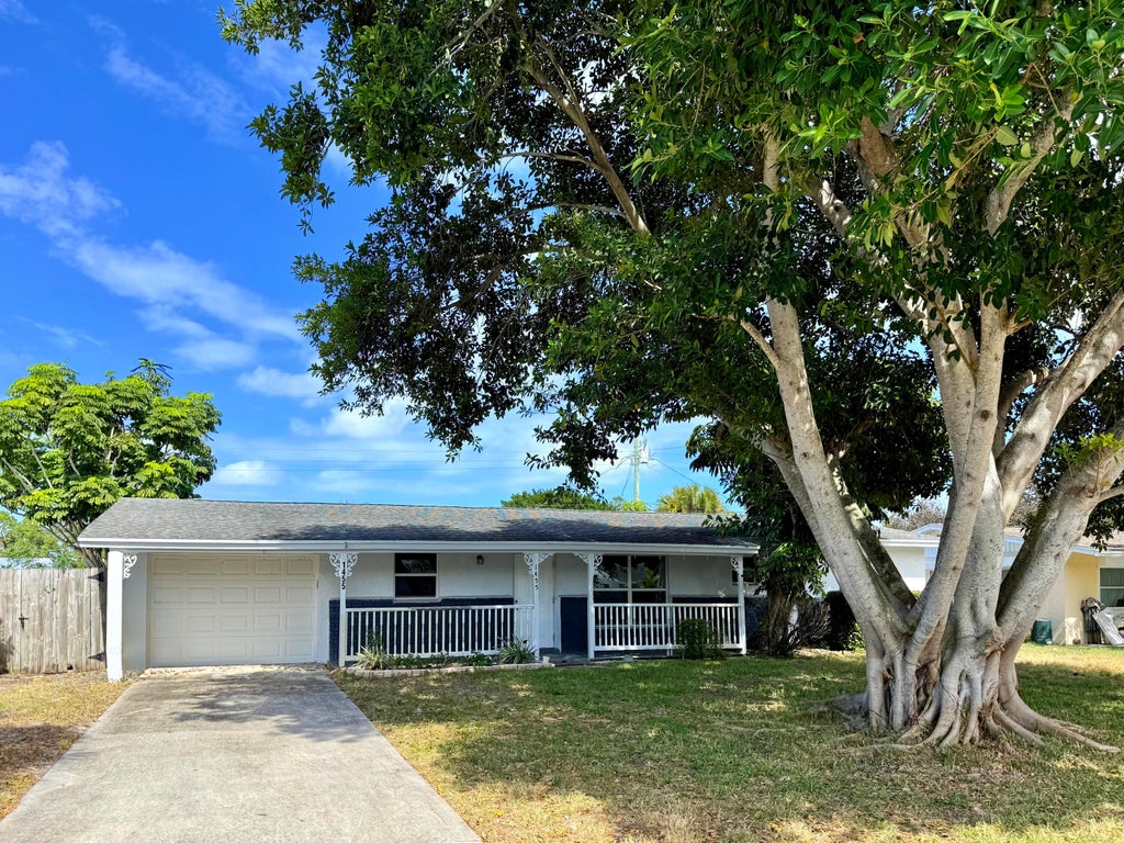 1455 Ne Silver Maple Way, Jensen Beach