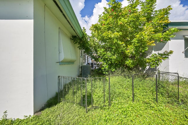 5 of 23 - 721 N A Street, Lake Worth Beach, FL