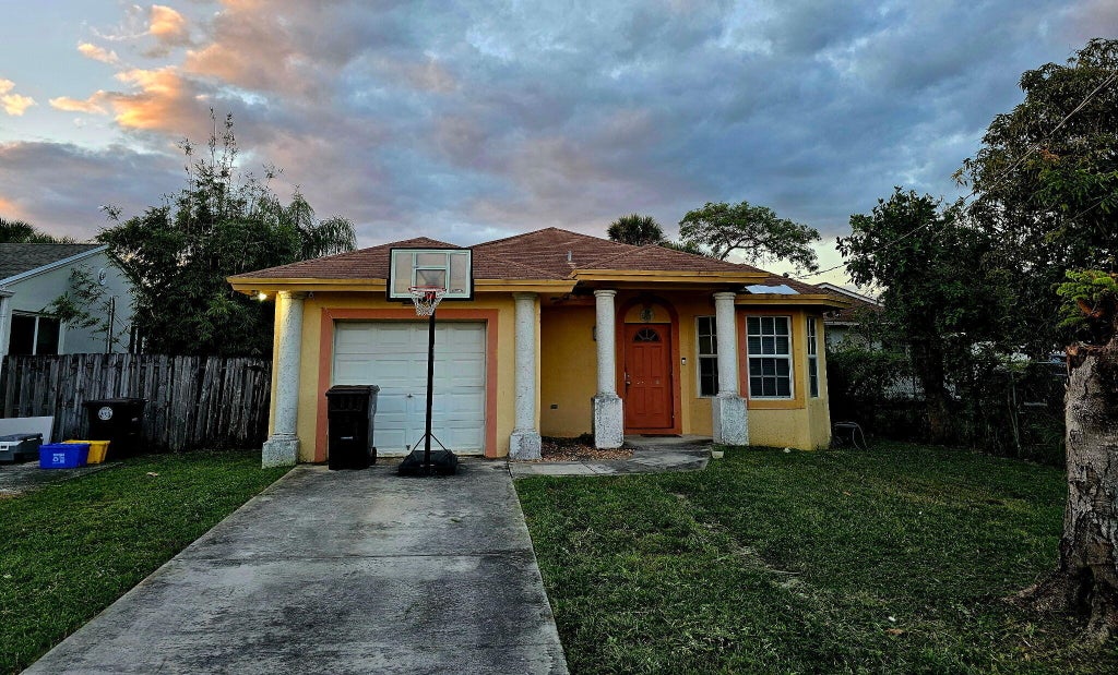 2109 Dock St, West Palm Beach