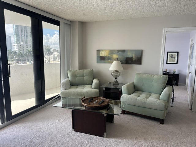 4 of 17 - 1200 S Flagler Drive #504, West Palm Beach, FL