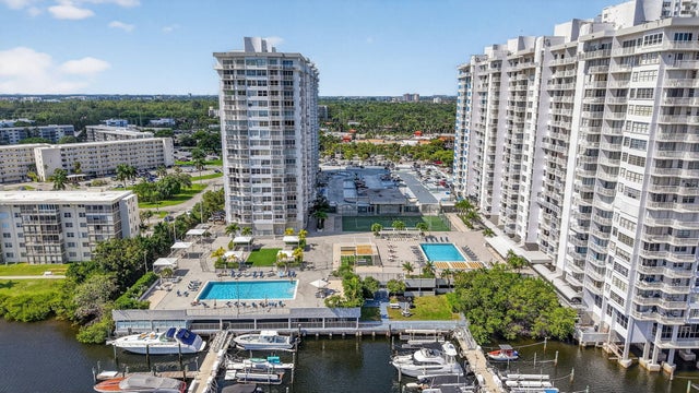 2 of 70 - 18051 Biscayne Boulevard #1104, Aventura, FL