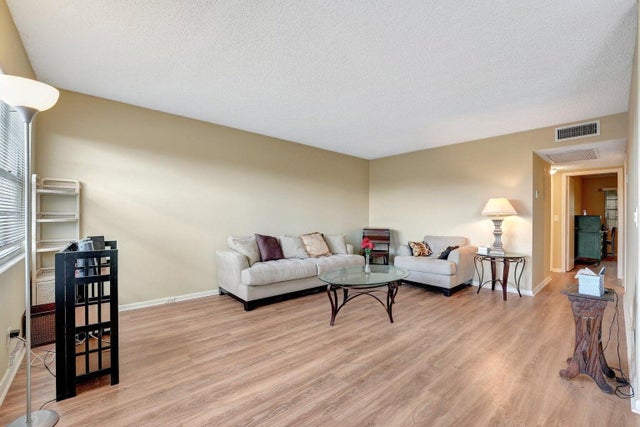 4 of 37 - 4026 Swansea B, Deerfield Beach, FL