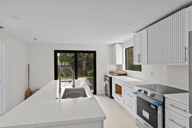 4 of 18 - 830 Franklin Road, West Palm Beach, FL