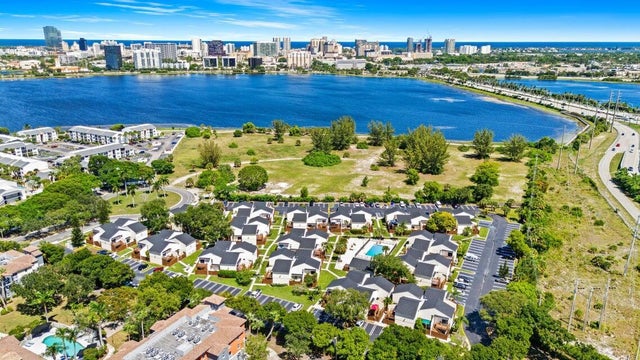 2 of 8 - 643 Executive Center Drive #q-102, West Palm Beach, FL