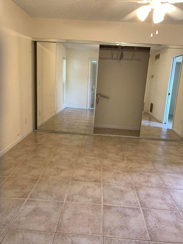 4 of 8 - 643 Executive Center Drive #q-102, West Palm Beach, FL
