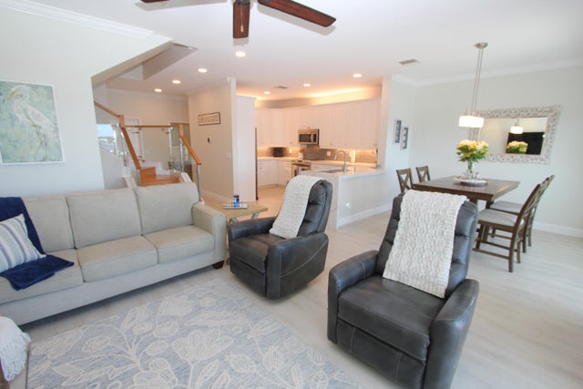5 of 30 - 330 N Lake Drive, Lantana, FL