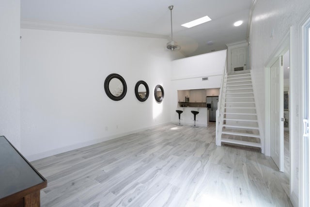 5 of 29 - 4107 Palm Bay Circle #d, West Palm Beach, FL