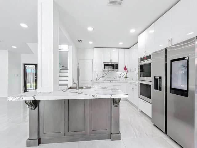 4 of 35 - 66 Nw 73rd Place, Miami, FL