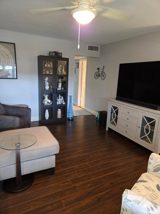 4 of 20 - N/A, West Palm Beach, FL