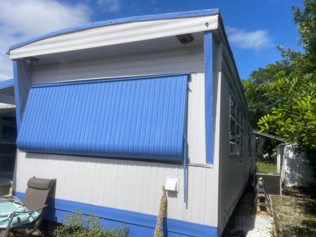 1663 Ne Wren Avenue, Stuart