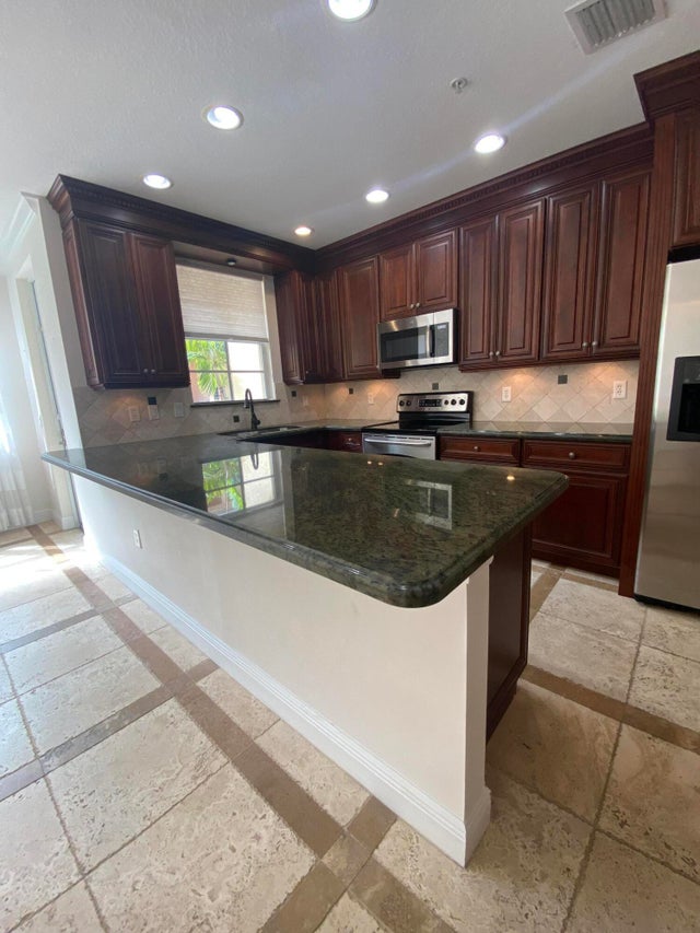 3 of 45 - 2456 San Pietro Circle, Palm Beach Gardens, FL