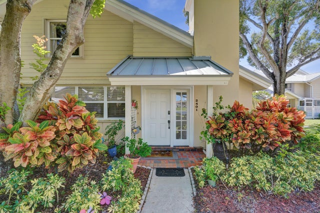 2 of 25 - 2401 Amherst Court, Boynton Beach, FL