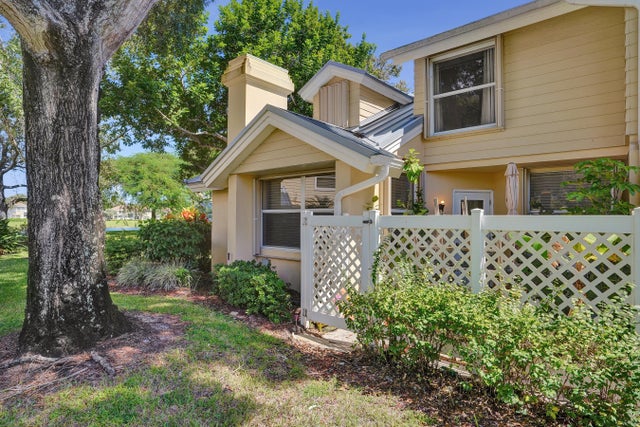 3 of 25 - 2401 Amherst Court, Boynton Beach, FL