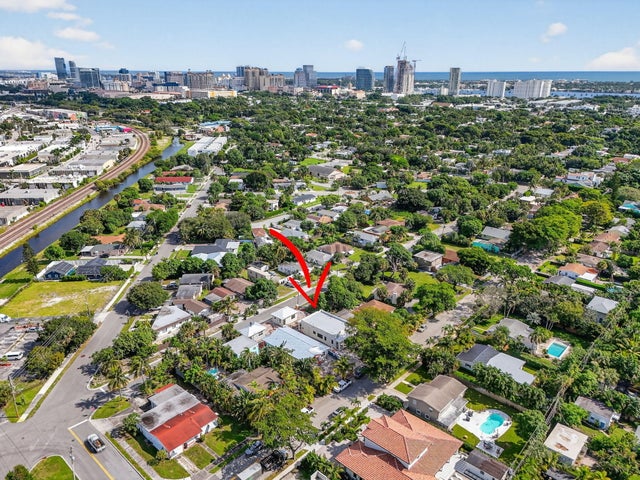 2 of 26 - 1013 Ardmore Road, West Palm Beach, FL