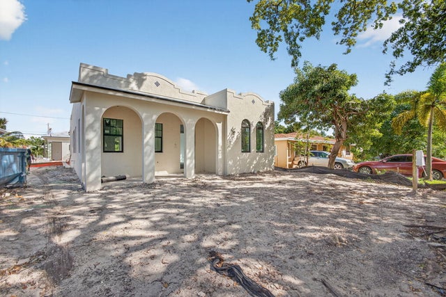 5 of 26 - 1013 Ardmore Road, West Palm Beach, FL