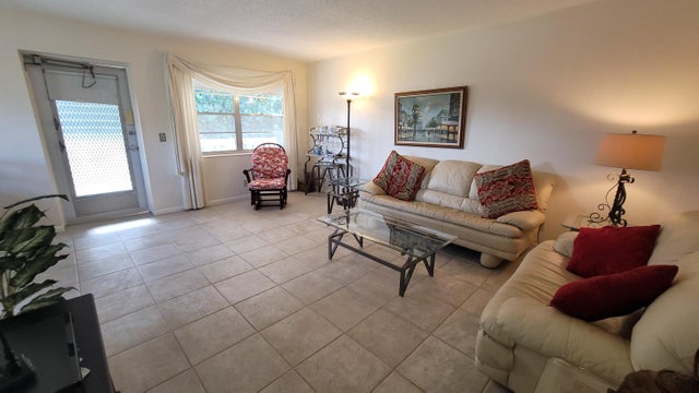 4 of 49 - 232 Canterbury J, West Palm Beach, FL