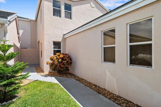 2 of 33 - 1007 Island Manor Drive, Greenacres, FL