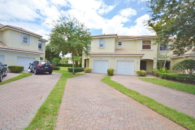 2 of 24 - 13400 Georgian Court, Wellington, FL