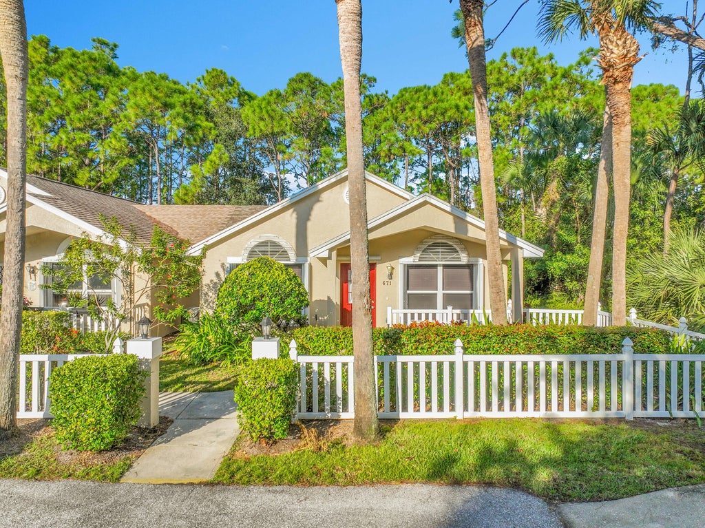 671 Nw San Remo Cir, Port Saint Lucie