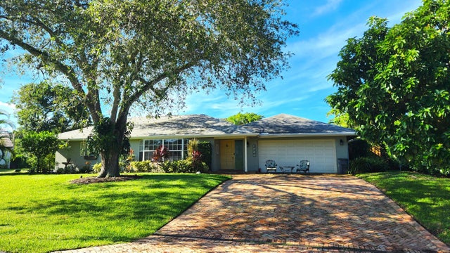 1 of 12 - 4298 Magnolia Street, Palm Beach Gardens, FL